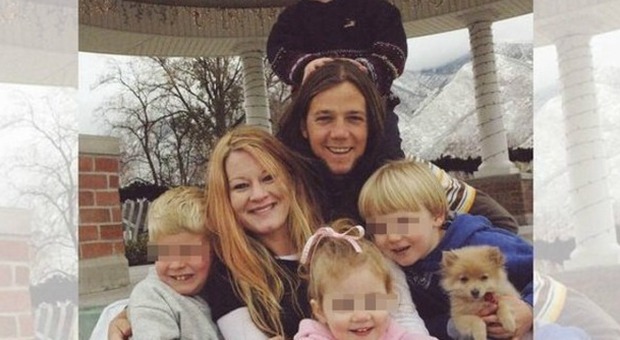 Benjamin e Kristi Strack con i figli