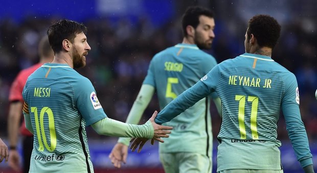 Messi, Neymar e Suarez: il Barcellona ne segna 6 all'Alaves. Real, tutto facile con l'Osasuna