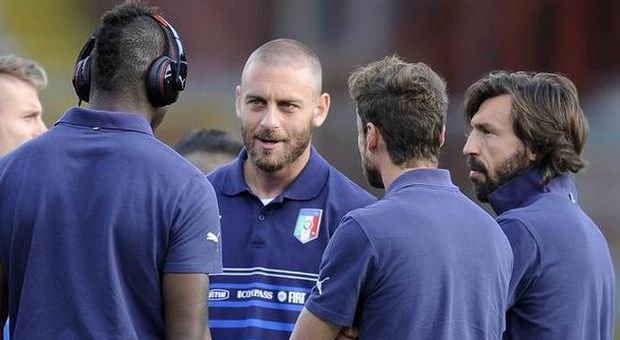 Conte, l'Italia ripartirà dal modulo Juve: Pirlo, Buffon e De Rossi nei ruoli chiave, Candreva e Florenzi sotto la lente