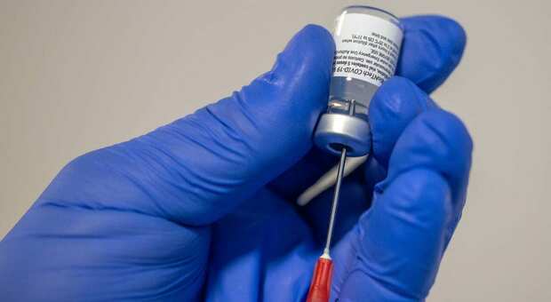 Vaccinazioni completate in 7 ospedali, la Campania al 68,8 per cento