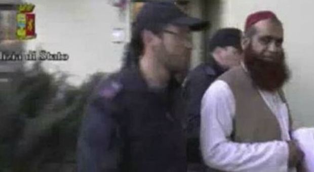 Cellula di Al Qaeda a Olbia, resta in carcere Sultan Wali Khan: «E' pericoloso»