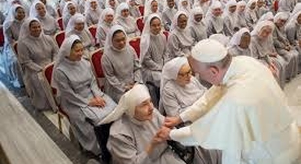 Vaticano, al Papa arriva la richiesta choc di un Sinodo sulle donne: sarebbe la prima volta