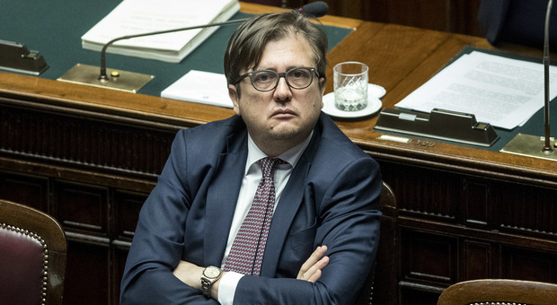 Fase 2, il viceministro Sileri: «Abolirei l'autocertificazione, fidiamoci degli italiani»