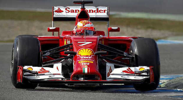 Kimi Raikkonen durante il primo test al volante della nuova Ferrari F14-T