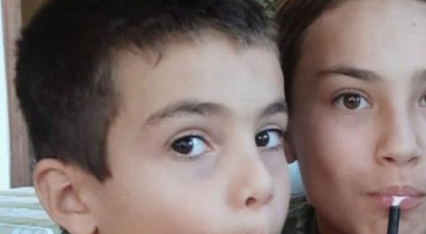 Le violenze su Erez e Sahar, i fratellini rilasciati dopo 52 giorni. «Liberi ma traumatizzati a vita»