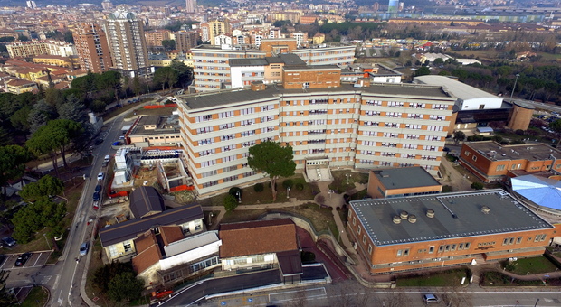 Pazienti da Perugia a Roma per un Ecmo, la Uil: «Così si depotenzia Terni»