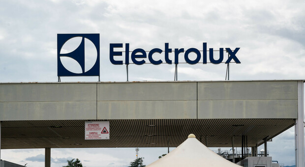 Electrolux, è scontro sul contratto di solidarietà. I sindacati minacciano lo sciopero