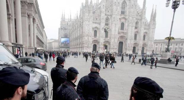 Milano, omicida in uscita premio dal carcere: torna a casa e minaccia di morte moglie e figlio
