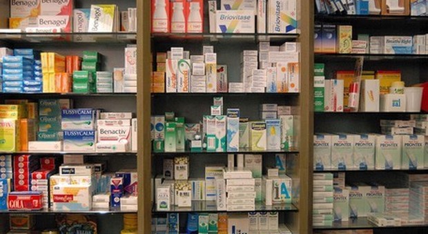 Farmaci antitumorali rubati e piazzati a farmacisti compiacenti: 18 arresti