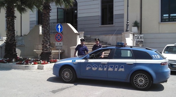 intervento dei poliziotti alla stazione ferroviaria di Porto San Giorgio