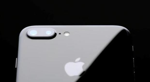 Apple, sale la febbre per i nuovi iPhone: ecco tutte le novità