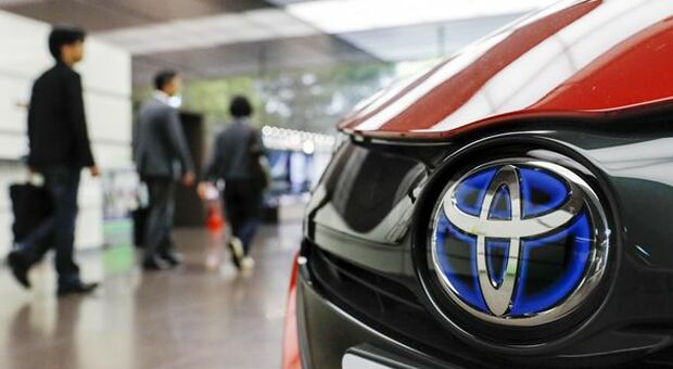 Toyota, crolla l'utile operativo su crisi supply chain