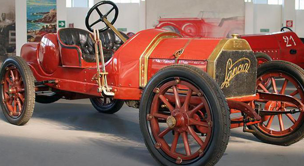 Il prima modello a portare il marchio Lancia è la 12 HP del 1907