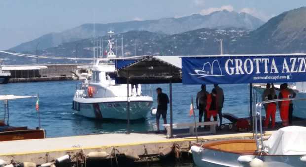 Capri, naufragio a largo dei Faraglioni: salvati tre ragazzini di Castellammare