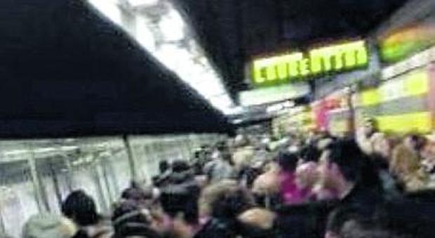Roma, dossier Atac su metro A e B: «Le gallerie a rischio crollo»