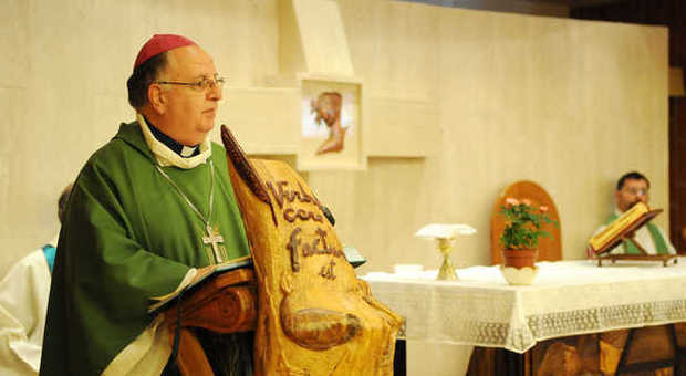 San Matteo caos, l'arcivescovo Moretti ai portatori: «Ora dialoghiamo»
