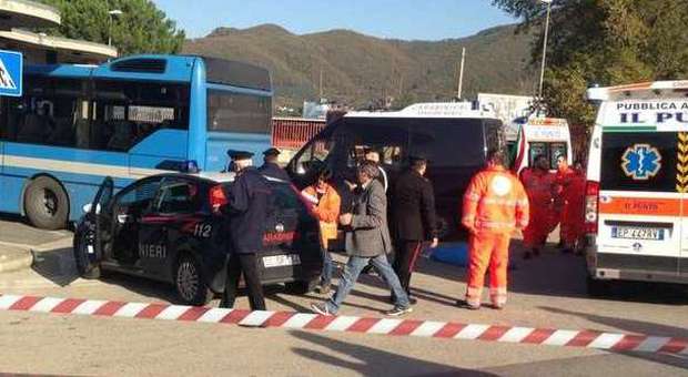Salerno, studentessa uccisa dal bus. Il rettore: «Evento drammatico»