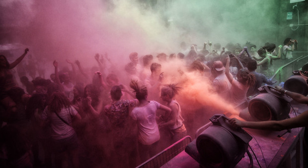 I colori dell'Holi Dance Festival (foto Paolo Caprioli /Ag. Toiati)