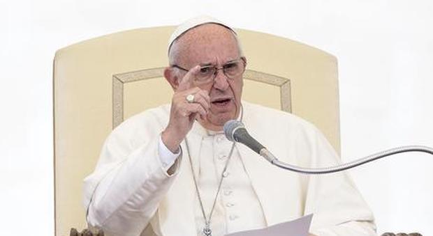 Vaticano, altre accuse al Papa da parte di Viganò: «Il suo silenzio conferma il mio dossier sugli abusi»