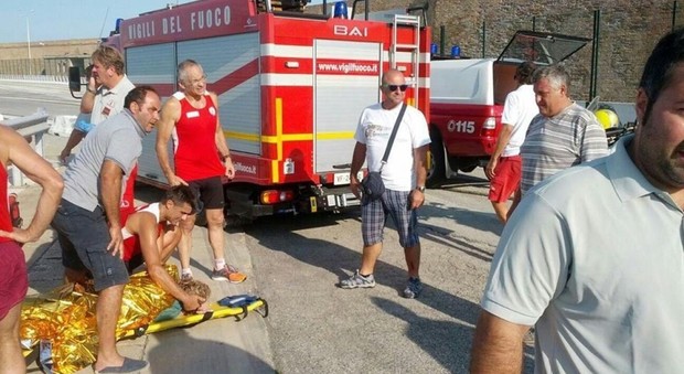 Senigallia, trovato cadavere in mare: forse è del paziente scomparso dall'ospedale e fuggito in bicicletta