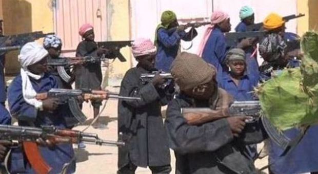 Boko Haram addestra i bambini a combattere: su internet le immagini choc