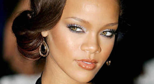 Rihanna, da cantante a stilista per River Island
