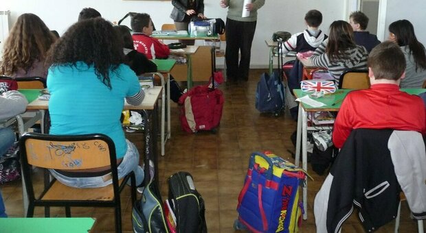 Pochi servizi pubblici per le famiglie: nel Viterbese aumenta la dispersione scolastica