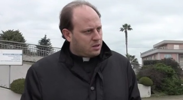 Accusato di abusi e violenze, don Barone non è più sacerdote
