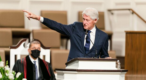 Bill Clinton dimesso dall'ospedale: come sta l'ex presidente Usa dopo la setticemia