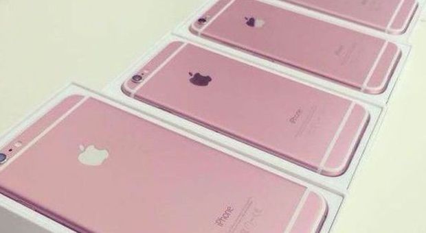 iPhone si tinge di rosa: il nuovo colore ​disponibile per l'atteso modello 6S