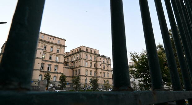 Ospedale Vanvitelli di Napoli: attacco hacker ai sistemi informatici, chiesto un riscatto