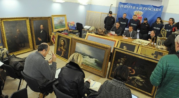 Maxi furto di opere d'arte: la Mobile di Pescara recupera la refurtiva