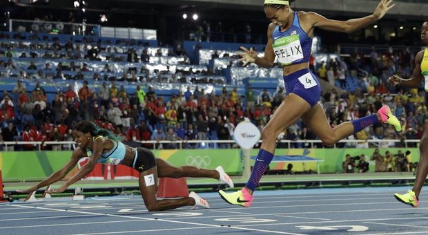 Rio 2016, Miller si tuffa sul traguardo: medaglia d'oro e polemiche nei 400 donne