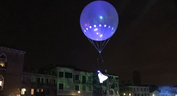 Grande festa sull'acqua: Venezia dà l'avvio al Carnevale 2017