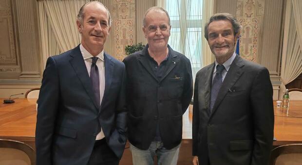 Il ministro degli affari regionali Roberto Calderoli con i governatori Zaia e Fontana