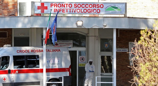 Coronavirus a Napoli: è allarme rianimazioni, liberi 13 posti su cento