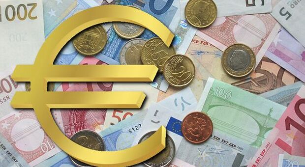 BCE, massa monetaria M3 rallenta. Più forti prestiti a imprese