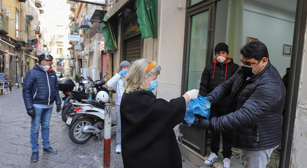 Coronavirus in Campania, è assalto alla cassa integrazione: «500 richieste al minuto»