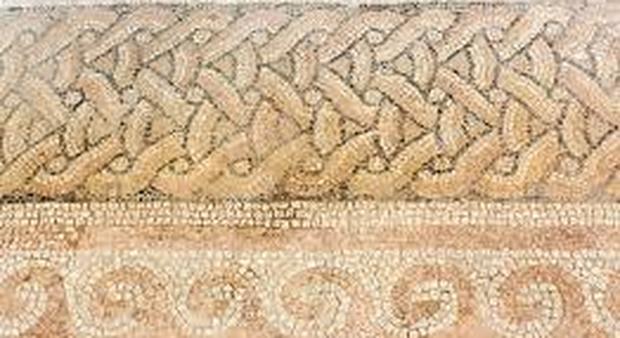 Tesoro archeologico sotto le vigne della Valpolicella: trovato un pavimento a mosaico romano del IV secolo