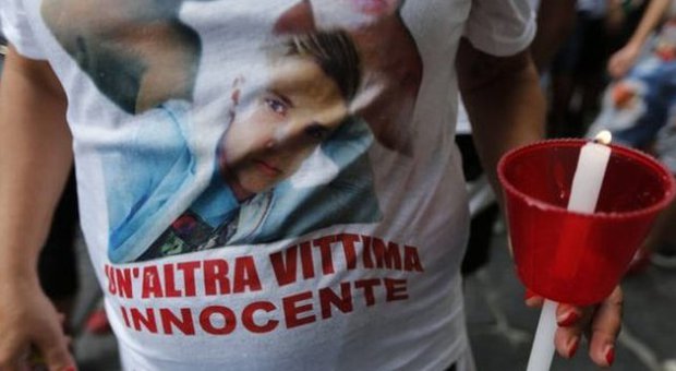 Napoli. Genny Cesarano, folla alla Sanità per il trigesimo del ragazzo ucciso a 17 anni