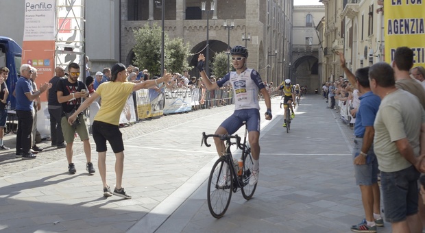 Il Trofeo Città di Rieti di ciclismo va al ciociaro Andrea Cacciotti, decisivo l'allungo in via Cintia