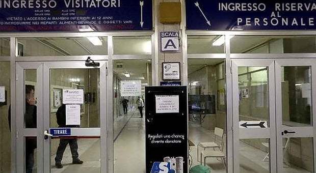 Napoli, vigile del fuoco positivo al test: è ricoverato nell'ospedale San Paolo