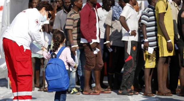 «Minori in fuga, attenzione ai furbi che vengono al "centro estivo Italia"»
