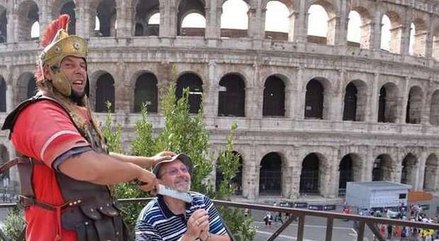 Colosseo chiuso, il pugno di Renzi. Subito il decreto: musei come i servizi pubblici