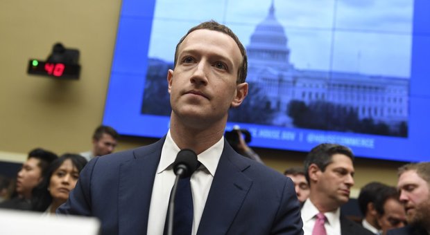 Cambridge Analytica, Zuckerberg: violati anche i miei dati
