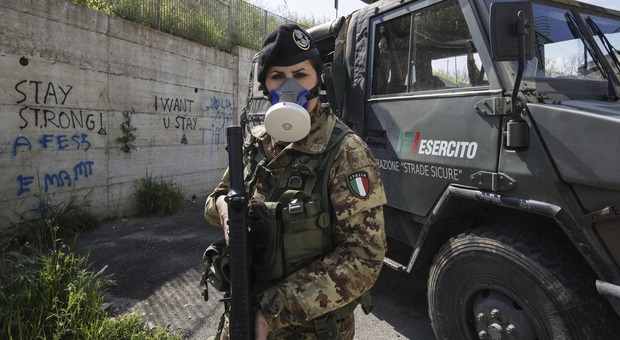 Coronavirus in Campania, vietato spostarsi a Pasqua e Pasquetta: più militari in campo