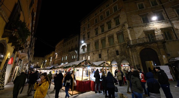Perugia, addobbi di Natale mai pagati: tocca agli avvocati