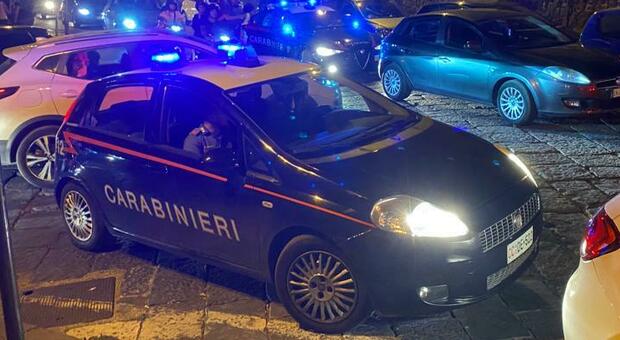 Castellammare: va in caserma per una denuncia ma aveva droga nel borsello, arrestato 27enne