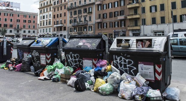 Roma, la puzza non è social ma in città c’è lo stesso