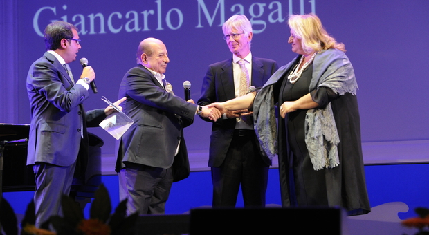 Premio speciale per Magalli alla kermesse «Penisola Sorrentina»